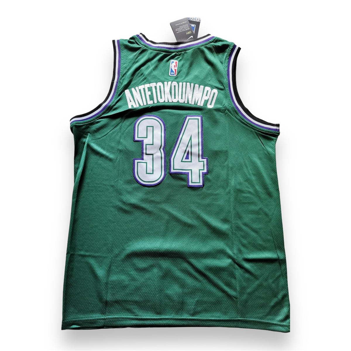 Milwaukee Bucks, Giannis Antetokounmpo, Especial “Buck”