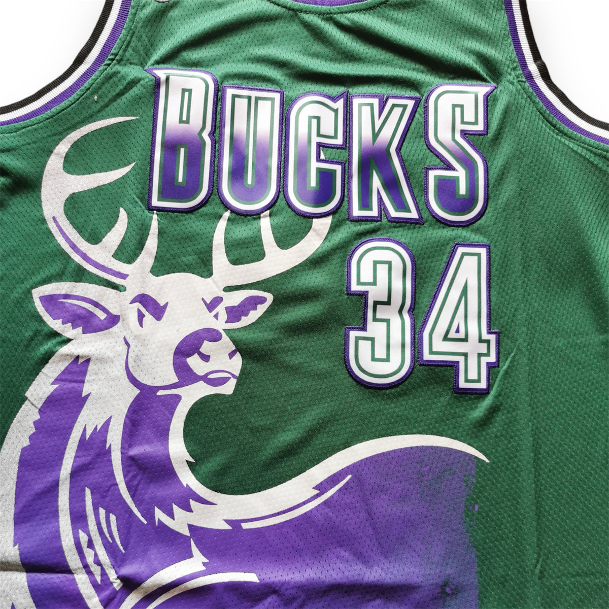 Milwaukee Bucks, Giannis Antetokounmpo, Especial “Buck”