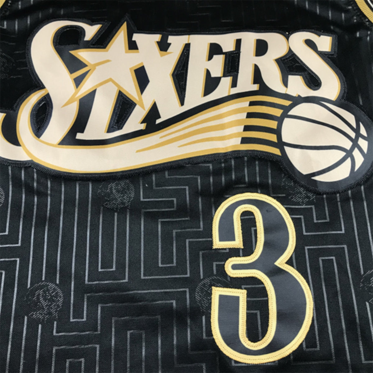 Philadelphia 76ers, Allen Iverson, “Gold Maze” Hardwood Classics Special